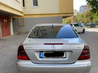 Mercedes E-Class foto 5