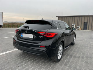 Infiniti Q30 foto 5