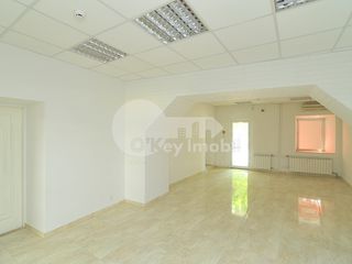 Spațiu comercial, 62 mp, Centru, 2000 € ! foto 2