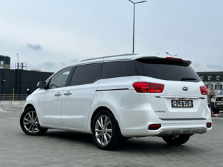 KIA Carnival foto 3