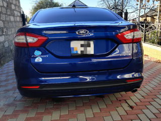 Ford Fusion foto 4