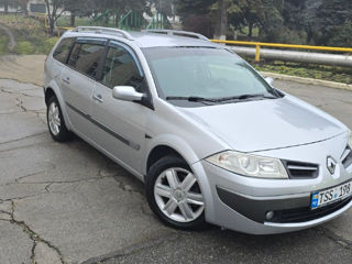 Renault Megane foto 2