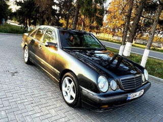 Mercedes E-Class foto 3