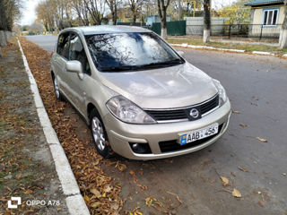 Nissan Tiida foto 6