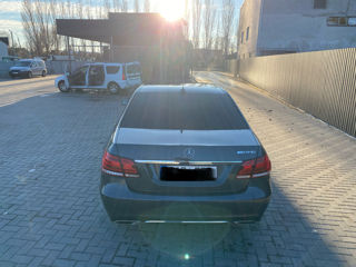 Mercedes E-Class foto 2