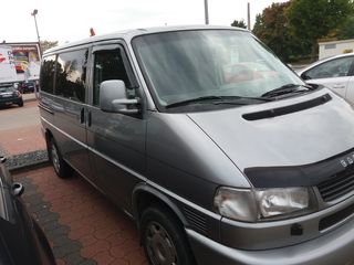 Volkswagen Caravelle foto 3