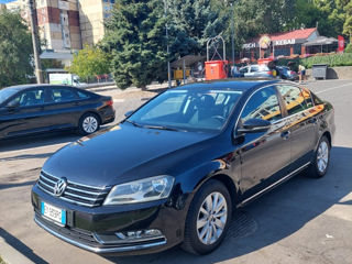 Volkswagen Passat foto 2