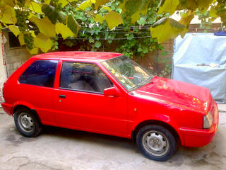 Nissan Micra foto 2