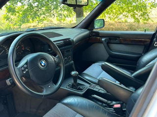 BMW 5 Series foto 8