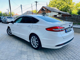 Ford Fusion foto 4