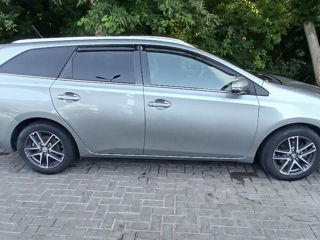 Toyota Auris foto 3