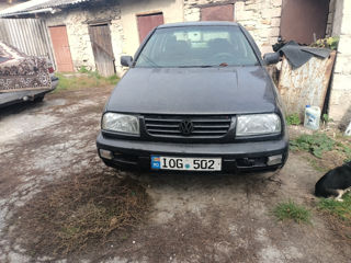 Volkswagen Vento foto 4