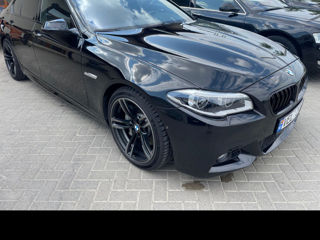 BMW 5 Series foto 6