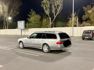 Mercedes E Class foto 8