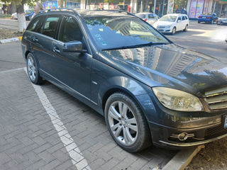 Mercedes C-Class foto 1