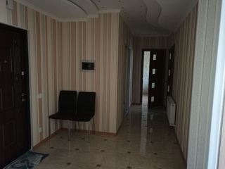 Apartament cu 3 camere, 72 m², Periferie, Sîngera, Chișinău mun. foto 2