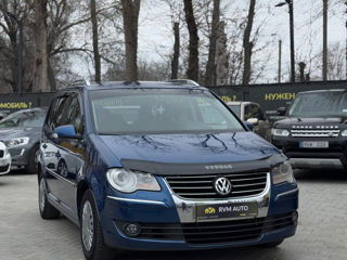 Volkswagen Touran foto 3