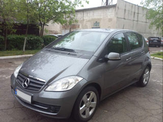 Mercedes A-Class foto 2