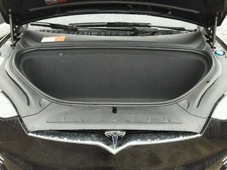 Tesla Model X foto 9