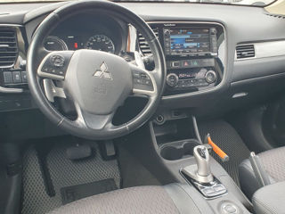 Mitsubishi Outlander foto 6