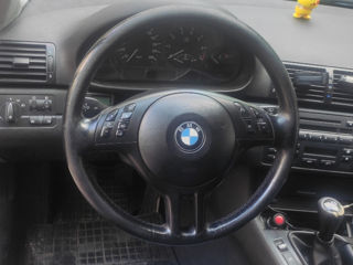 BMW 3 Series Touring foto 2