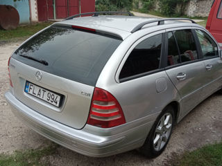 Mercedes C-Class foto 4