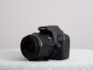 Canon 2000D Kit (1600 de cadre) foto 2
