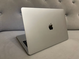 MacBook Pro 13-inch, 2017, Touch-Bar 256gb foto 1