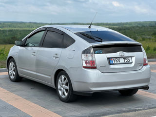 Toyota Prius foto 4