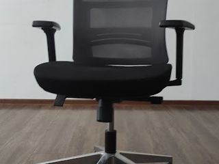 Продаются офисные кресла foto 2