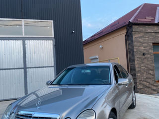 Mercedes E-Class foto 6