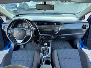 Toyota Auris foto 8