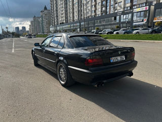 BMW 7 Series foto 3