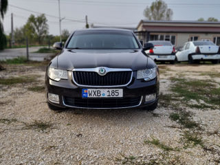 Skoda Superb foto 2