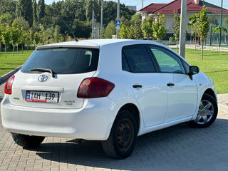 Toyota Auris foto 4