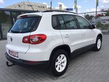 Volkswagen Tiguan foto 3