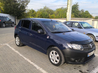 Dacia Sandero foto 2