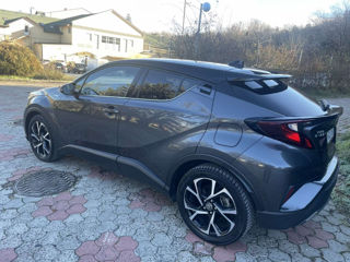 Toyota C-HR foto 4