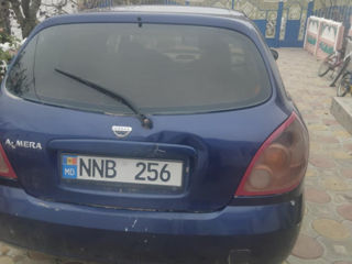 Nissan Almera foto 4