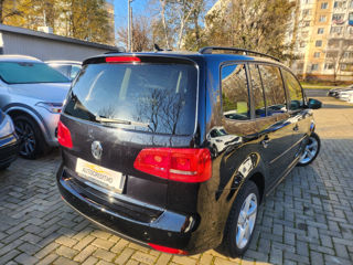 Volkswagen Touran foto 4