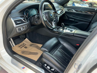 BMW 7 Series foto 7