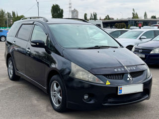 Mitsubishi Grandis foto 3