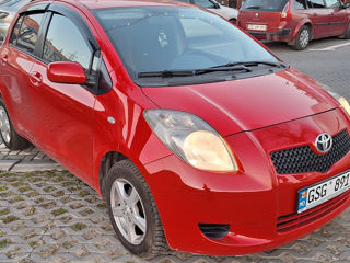 Toyota Yaris foto 2