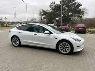 Tesla Model 3 foto 3