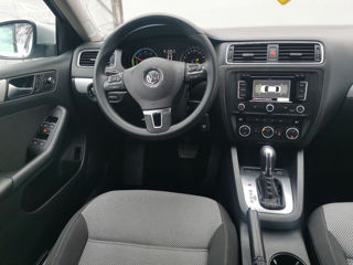 Volkswagen Jetta foto 12