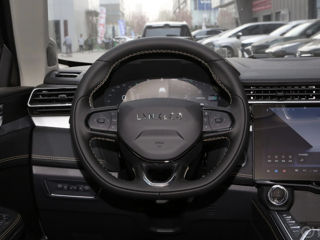 Lynk & Co 01 foto 9