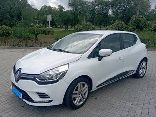 Renault Clio foto 1