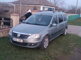 Dacia Logan foto 0