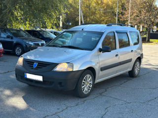 Dacia Logan foto 2