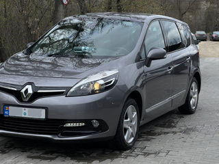 Renault Grand Scenic foto 2